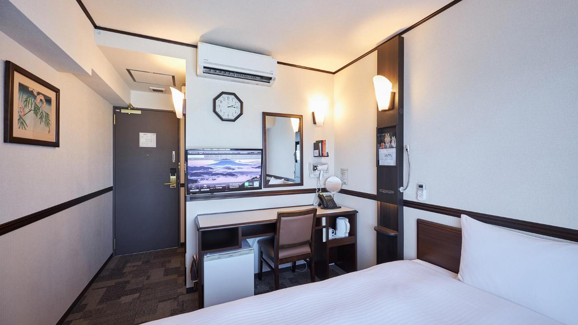 Toyoko Tokyo Fussa Ekimae Higashi Guchi Hotel 3*
